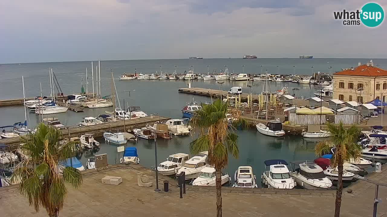 Webcam Koper – Panorama des Jachthafens und der Promenade vom Hotel Grand Koper