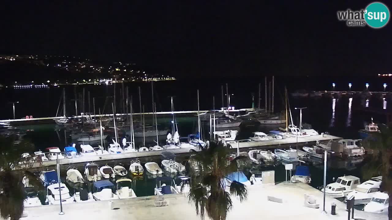 Webcam Koper – Panorama des Jachthafens und der Promenade vom Hotel Grand Koper