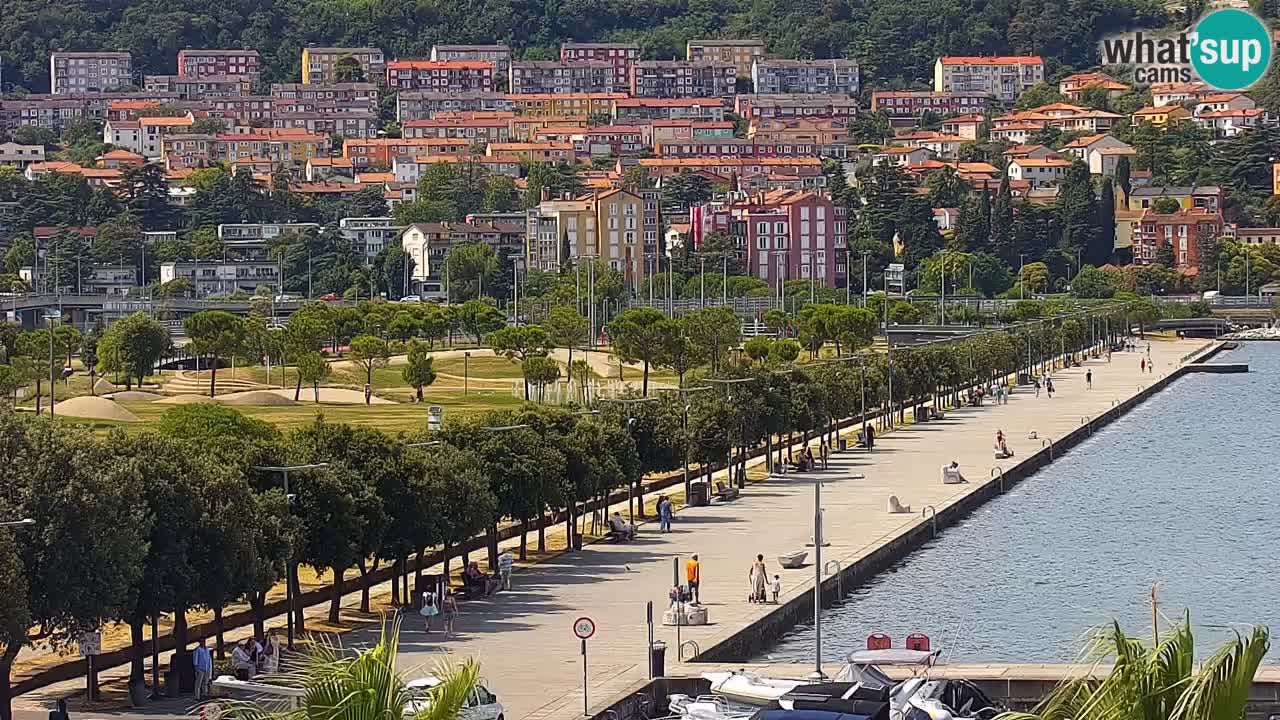 Webcam Koper – Panorama des Jachthafens und der Promenade vom Hotel Grand Koper