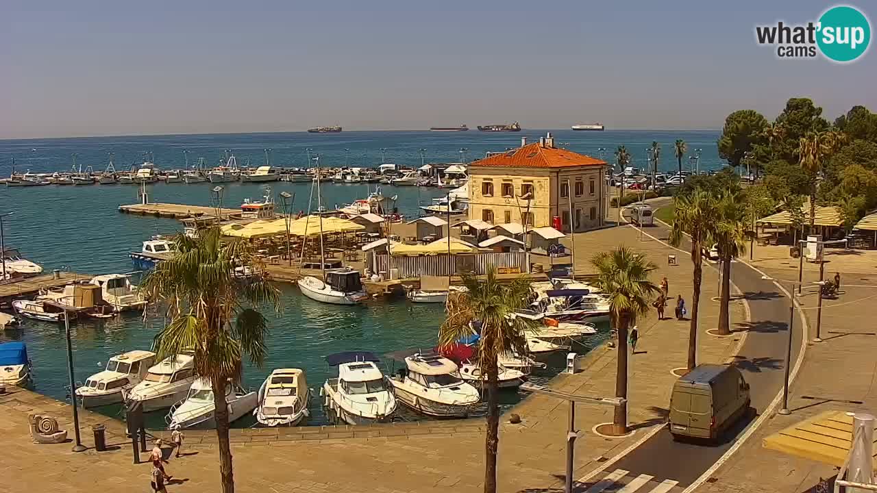 Webcam Koper – Panorama of the marina and promenade from the Grand Hotel Koper