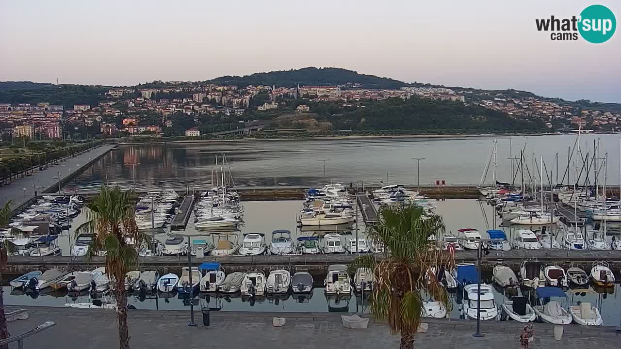Camera en vivo Koper – puerto deportivo y paseo marítimo desde el Hotel Grand Koper