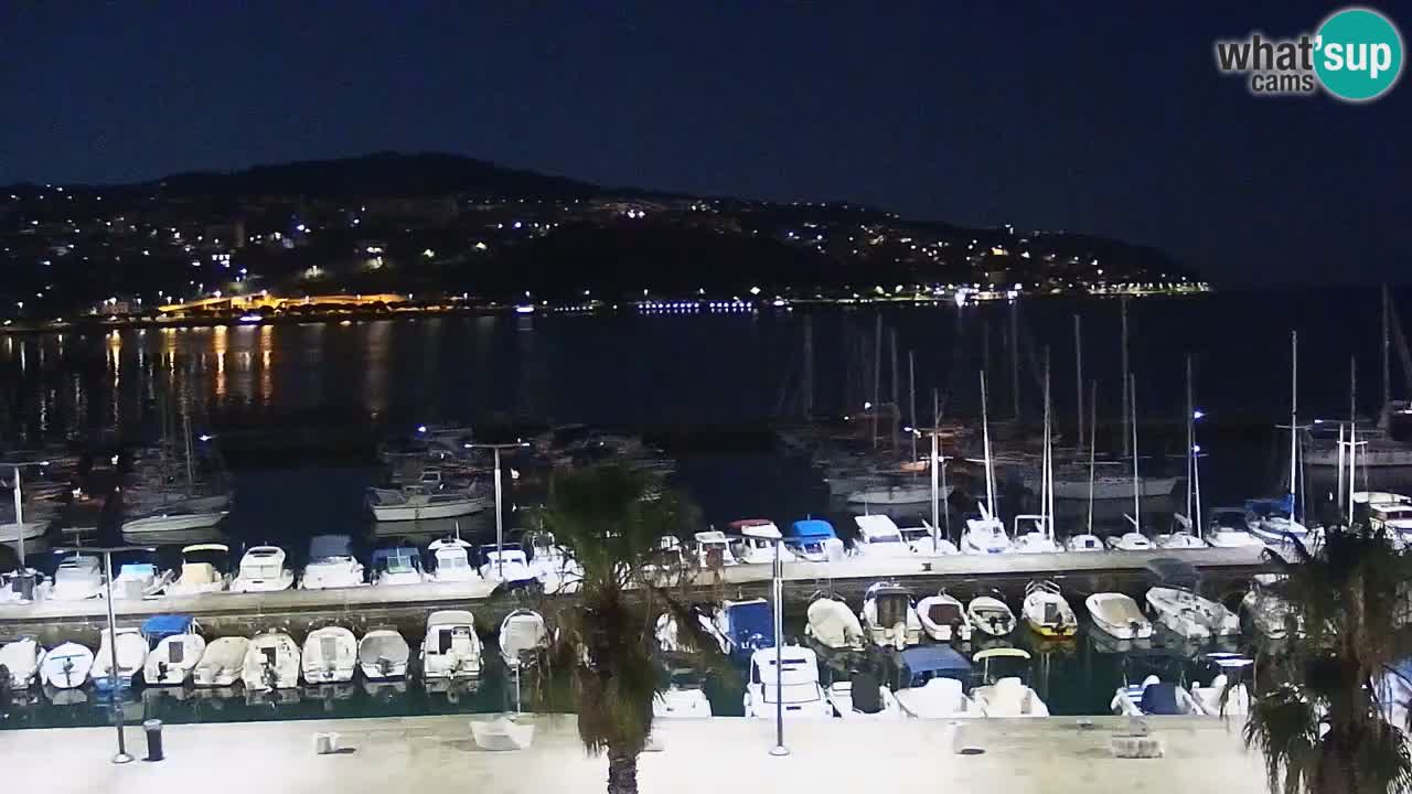 Webcam Koper – Panorama of the marina and promenade from the Grand Hotel Koper