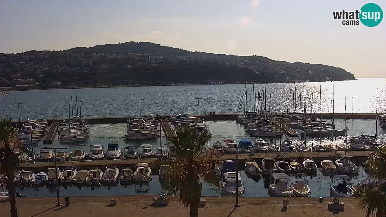 Webcam Koper – Panorama des Jachthafens und der Promenade vom Hotel Grand Koper
