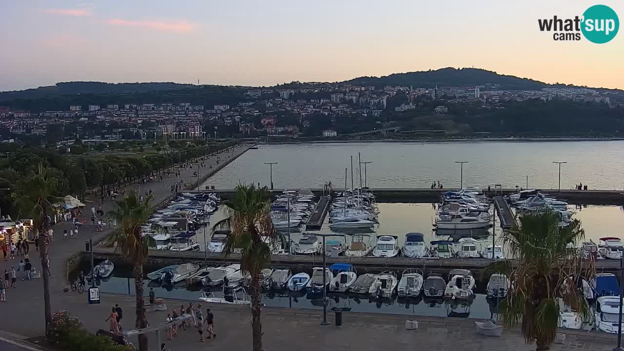Webcam Koper – Panorama of the marina and promenade from the Grand Hotel Koper
