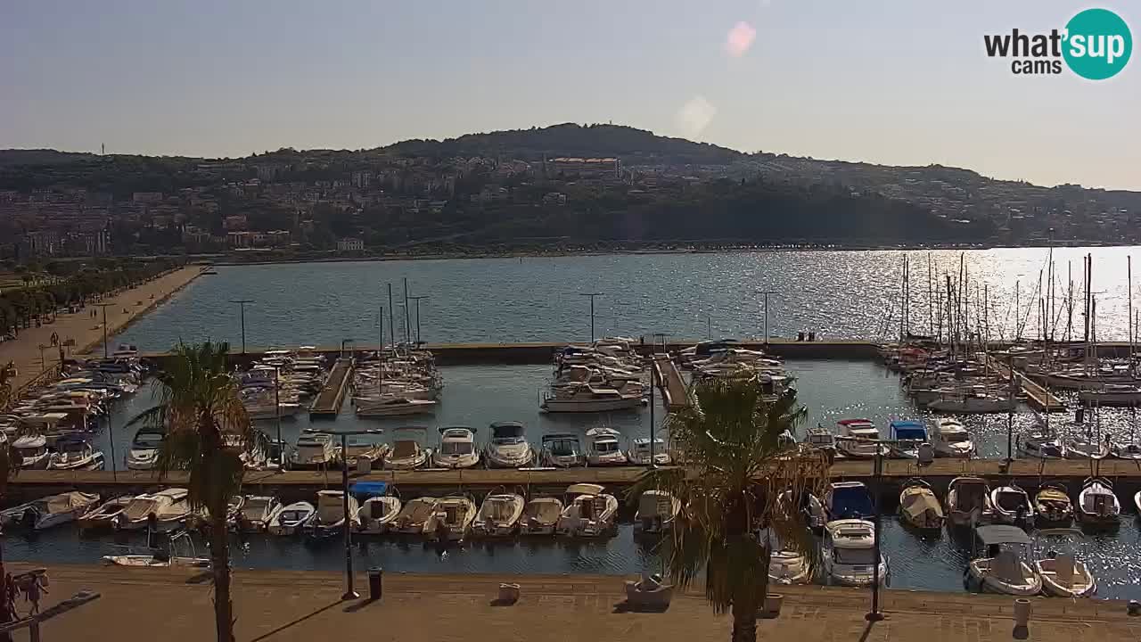 Spletna kamera Koper – Panorama na marino in promenado s Hotela Grand Koper