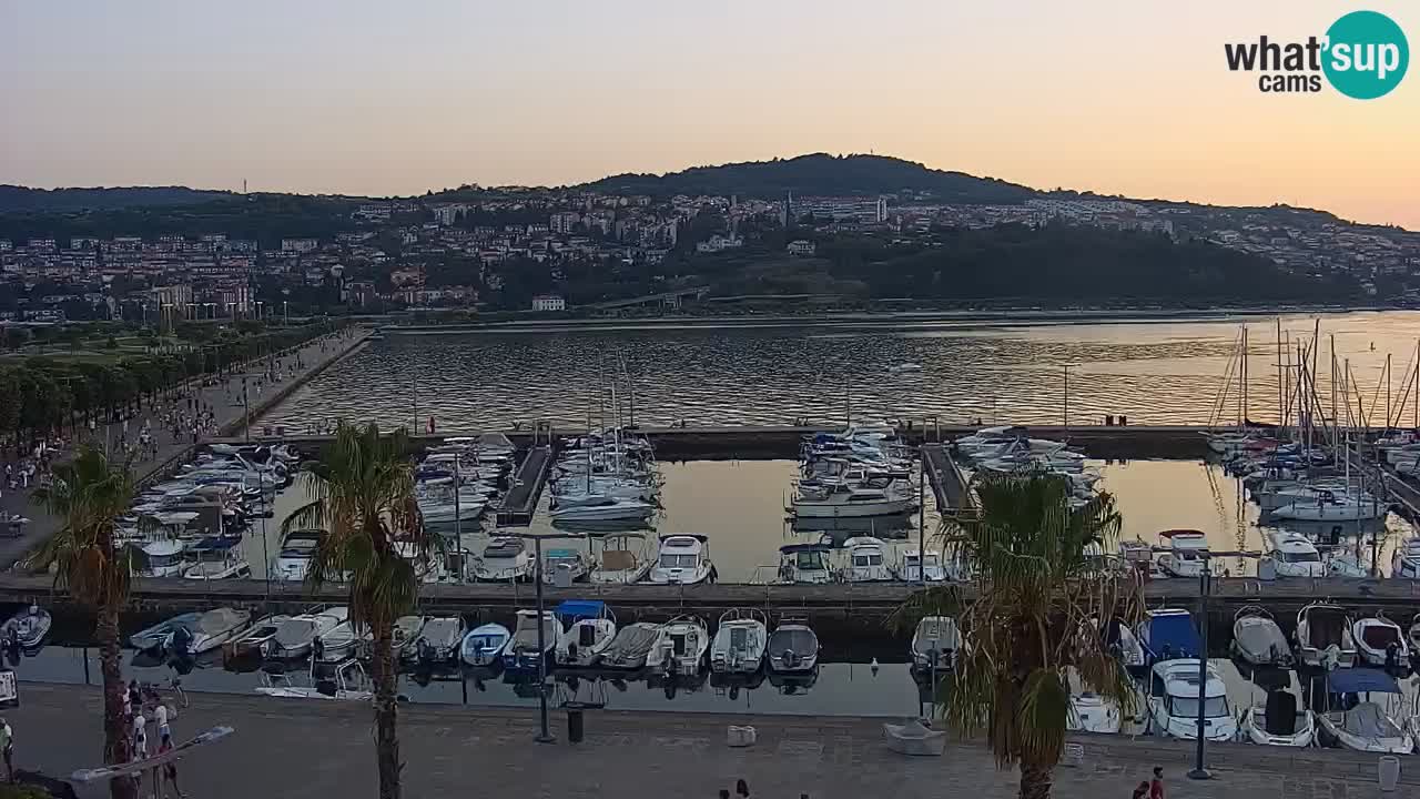Camera en vivo Koper – puerto deportivo y paseo marítimo desde el Hotel Grand Koper
