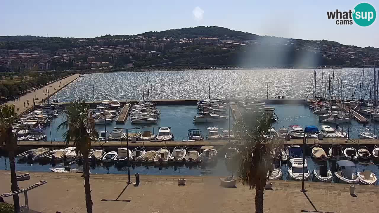 Webcam Koper – Panorama des Jachthafens und der Promenade vom Hotel Grand Koper