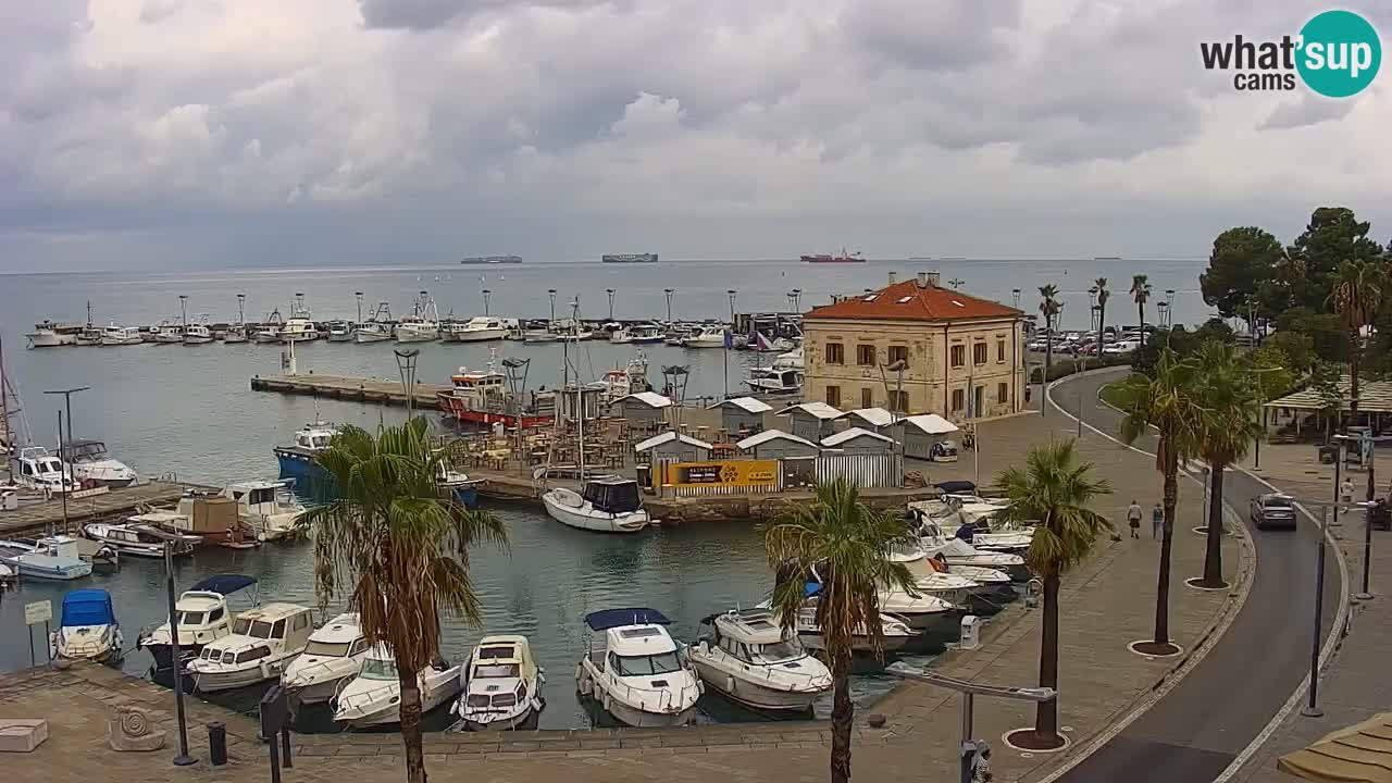 Webcam Koper – Panorama of the marina and promenade from the Grand Hotel Koper