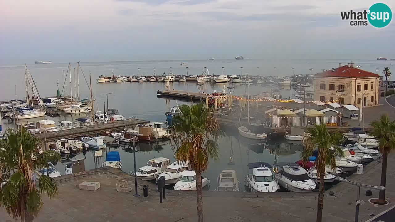 Webcam Koper – Panorama of the marina and promenade from the Grand Hotel Koper