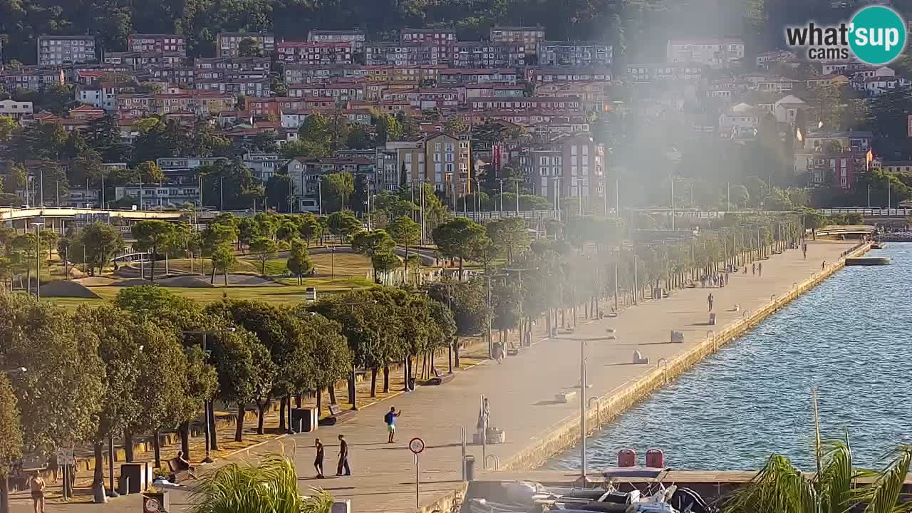 Web kamera Koper – marina i promenada – hotel Grand Koper