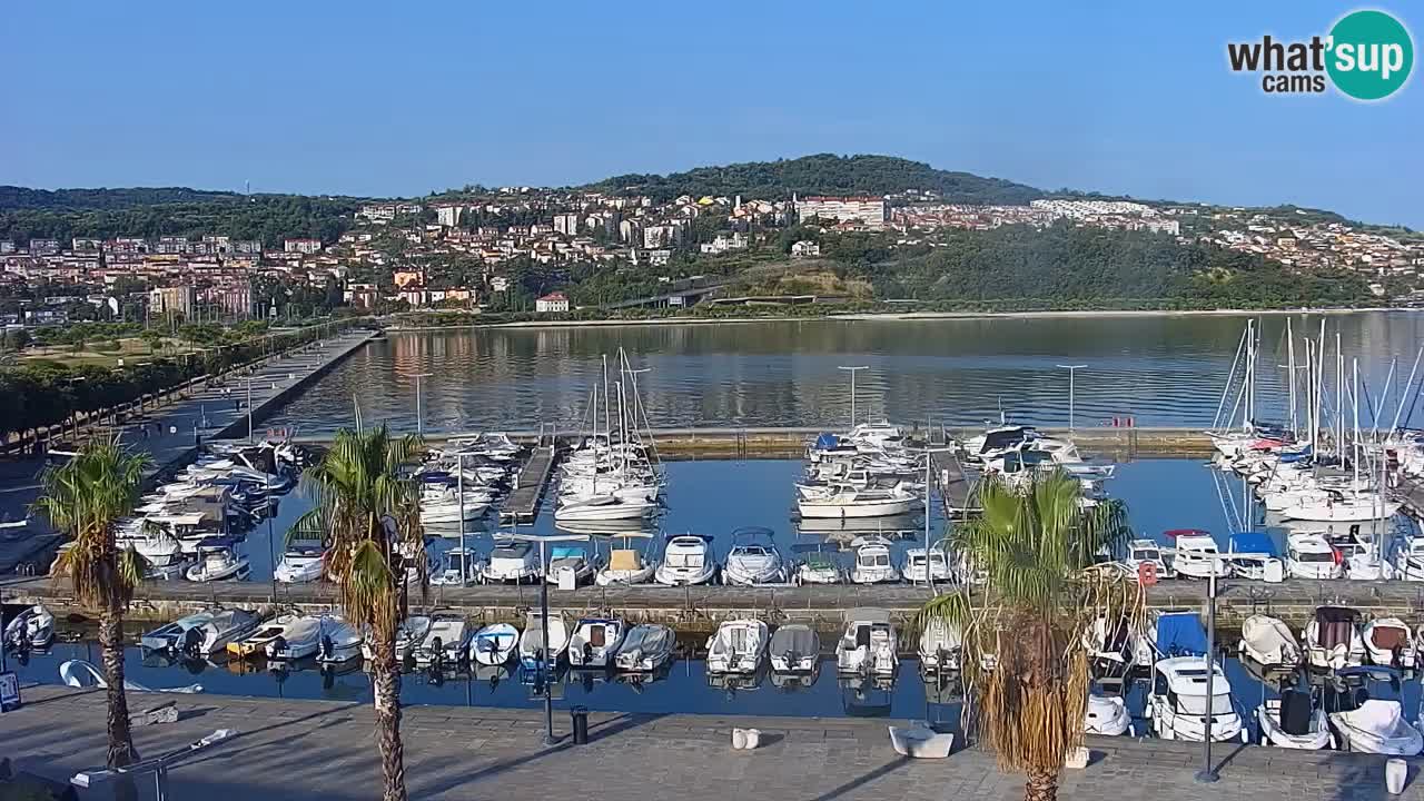 Webcam Koper – Panorama des Jachthafens und der Promenade vom Hotel Grand Koper