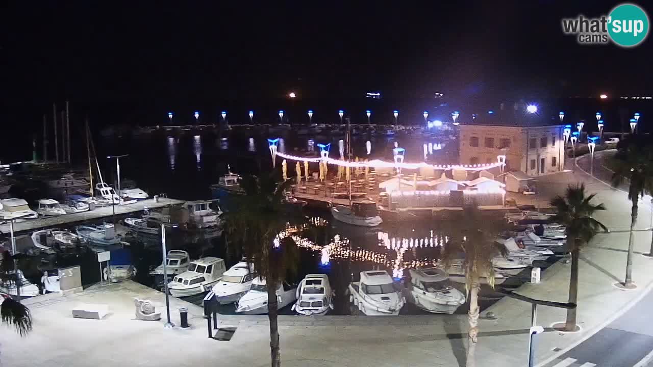 Webcam Koper – Panorama des Jachthafens und der Promenade vom Hotel Grand Koper