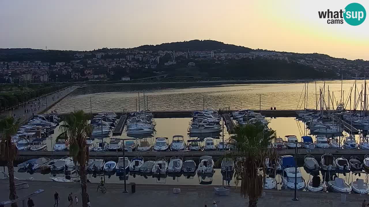 Webcam Koper – Panorama de la marina et de la promenade depuis le Grand Hotel Koper