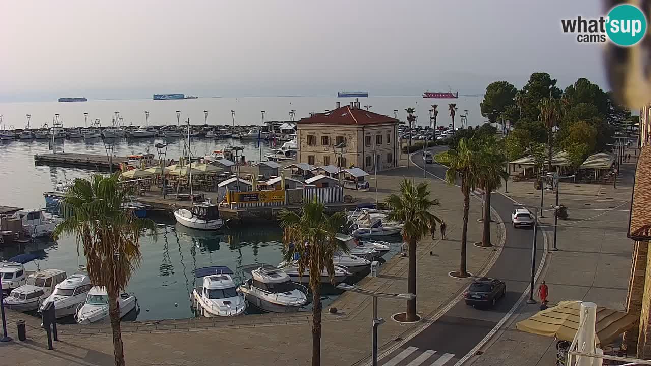 Webcam Koper – Panorama of the marina and promenade from the Grand Hotel Koper