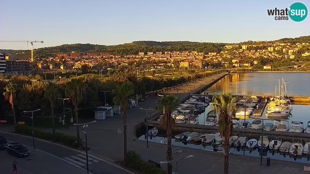 Webcam Koper – Panorama of the marina and promenade from the Grand Hotel Koper