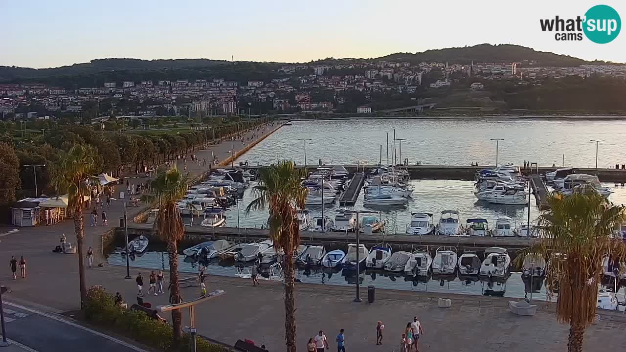Web kamera Koper – marina i promenada – hotel Grand Koper