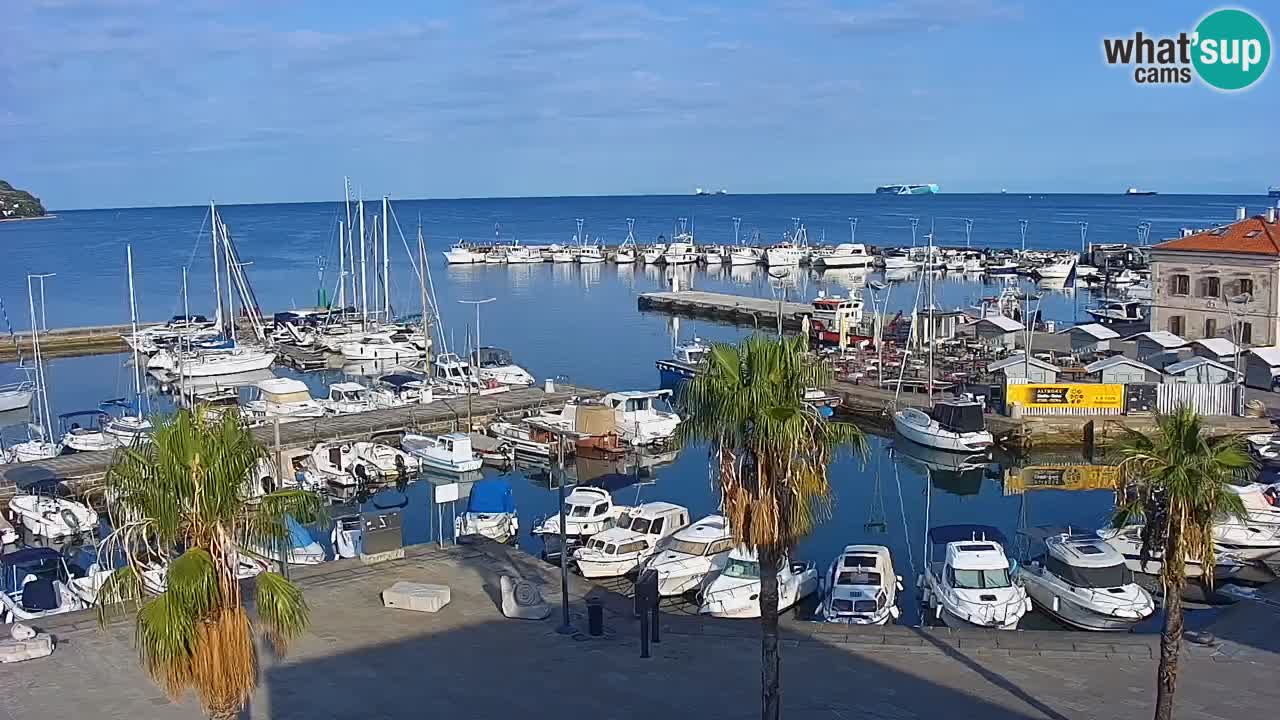 Webcam Koper – Panorama des Jachthafens und der Promenade vom Hotel Grand Koper