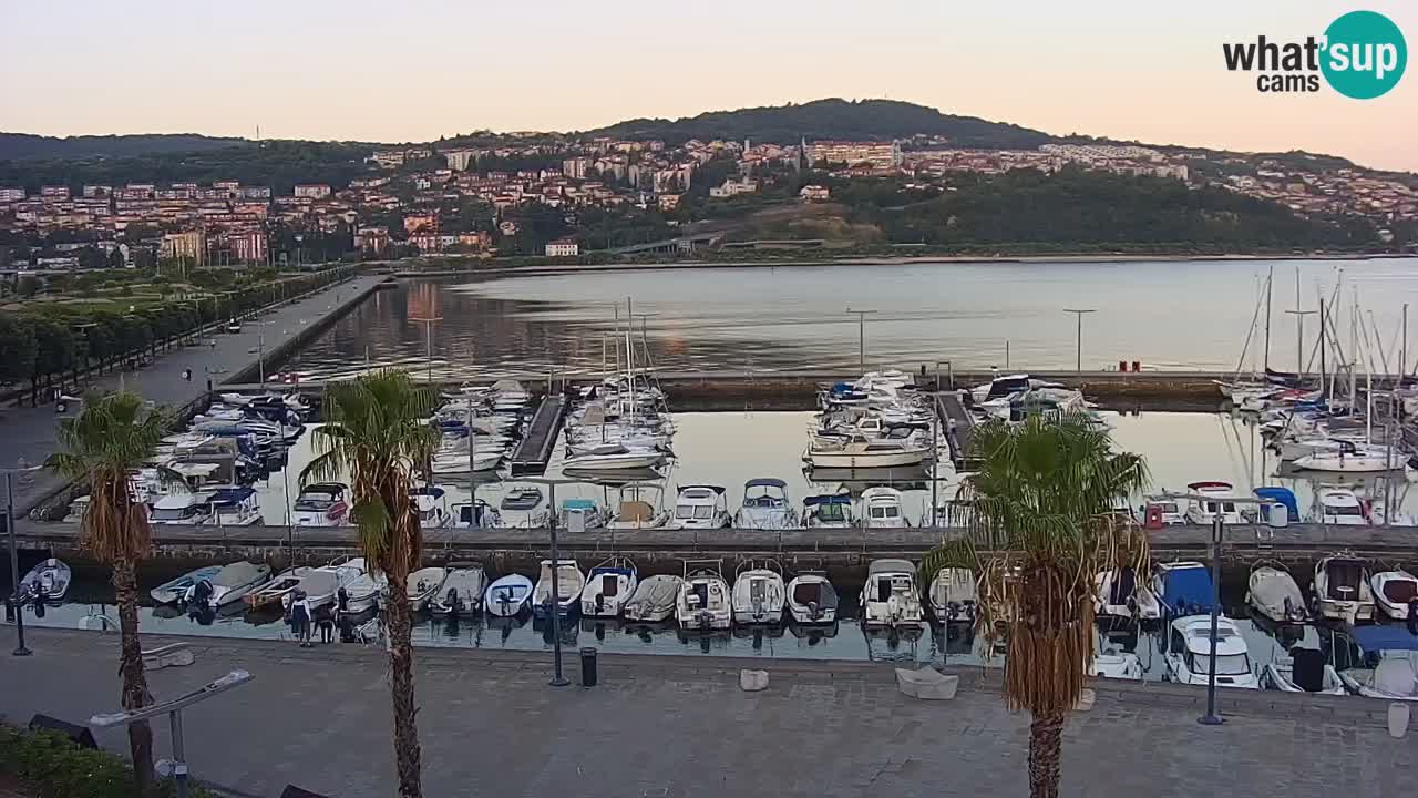 Webcam Koper – Panorama of the marina and promenade from the Grand Hotel Koper