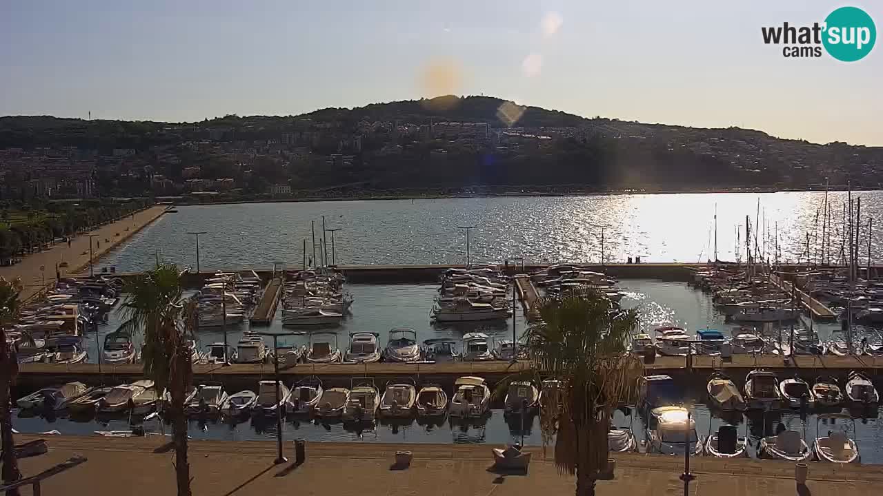Webcam Koper – Panorama of the marina and promenade from the Grand Hotel Koper