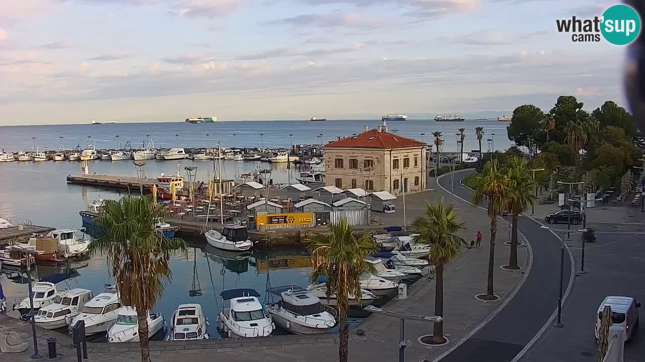 Webcam Koper – Panorama of the marina and promenade from the Grand Hotel Koper