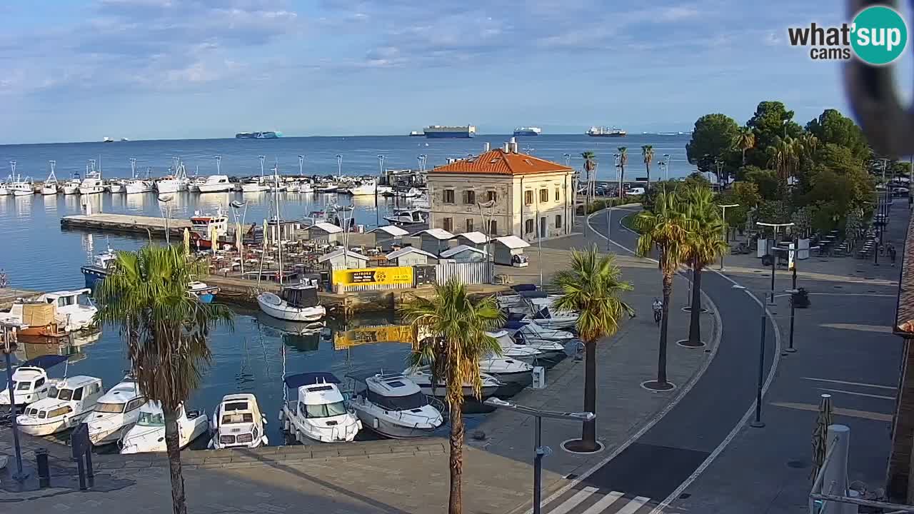 Webcam Koper – Panorama of the marina and promenade from the Grand Hotel Koper