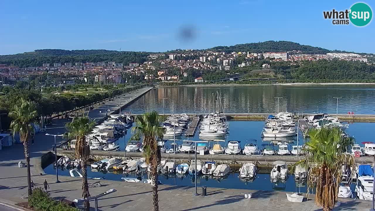 Webcam Koper – Panorama des Jachthafens und der Promenade vom Hotel Grand Koper