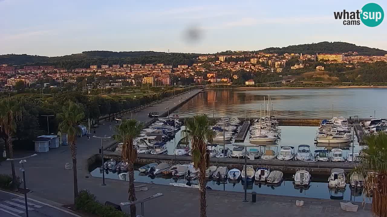 Webcam Koper – Panorama de la marina et de la promenade depuis le Grand Hotel Koper