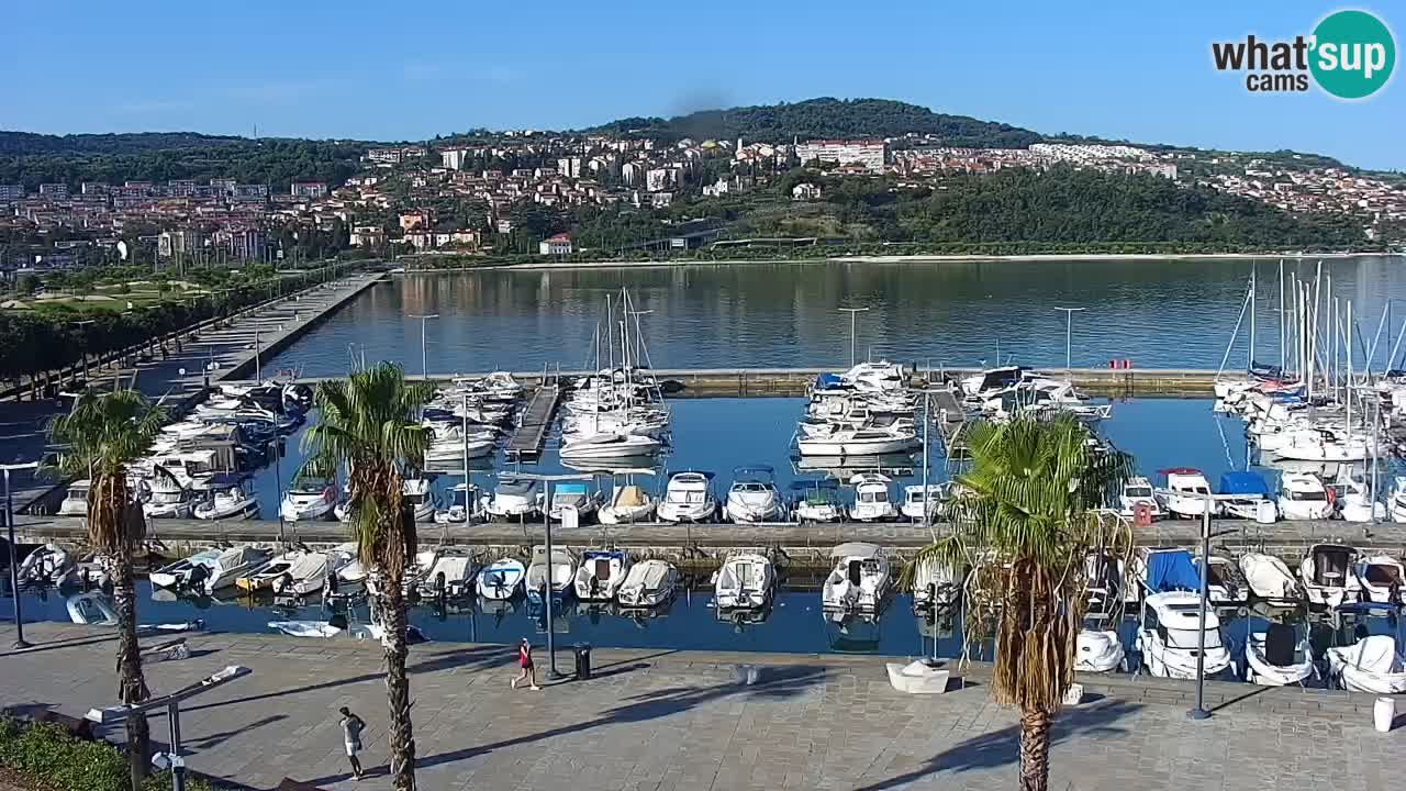 Spletna kamera Koper – Panorama na marino in promenado s Hotela Grand Koper
