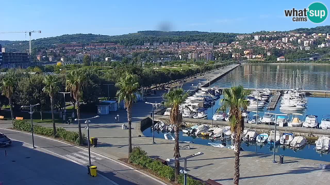 Spletna kamera Koper – Panorama na marino in promenado s Hotela Grand Koper