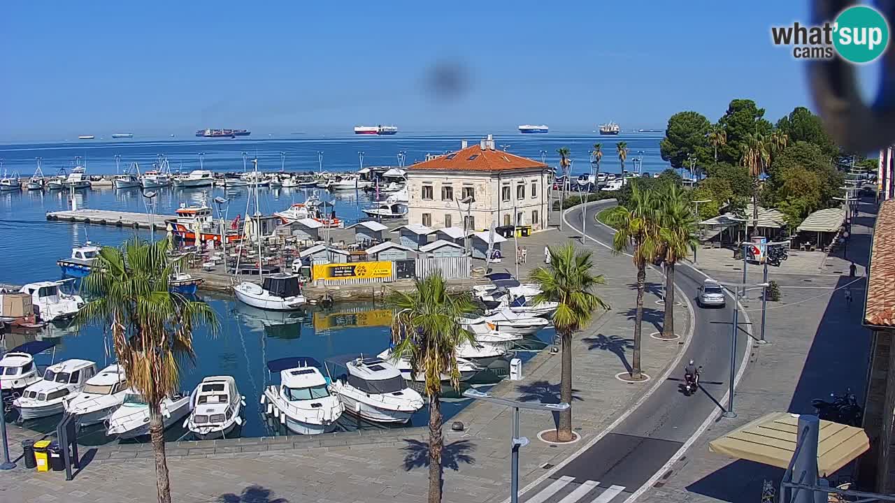 Spletna kamera Koper – Panorama na marino in promenado s Hotela Grand Koper