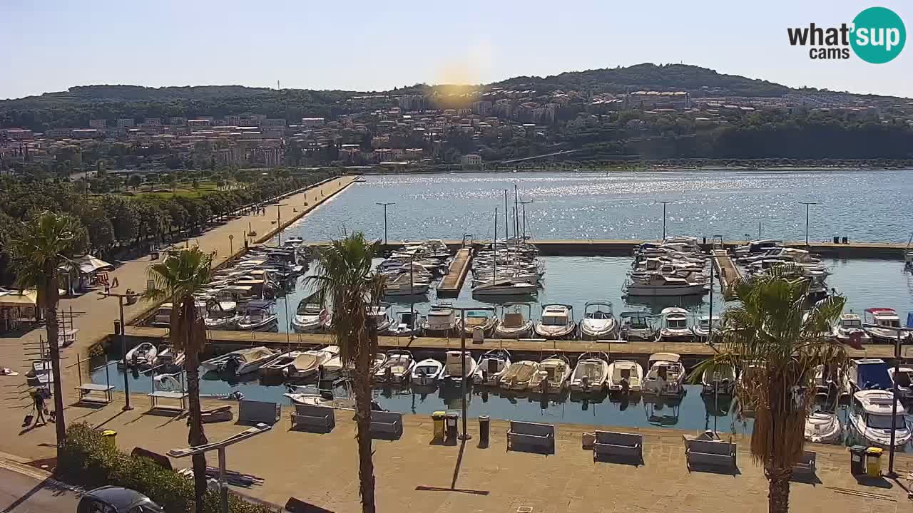 Camera en vivo Koper – puerto deportivo y paseo marítimo desde el Hotel Grand Koper
