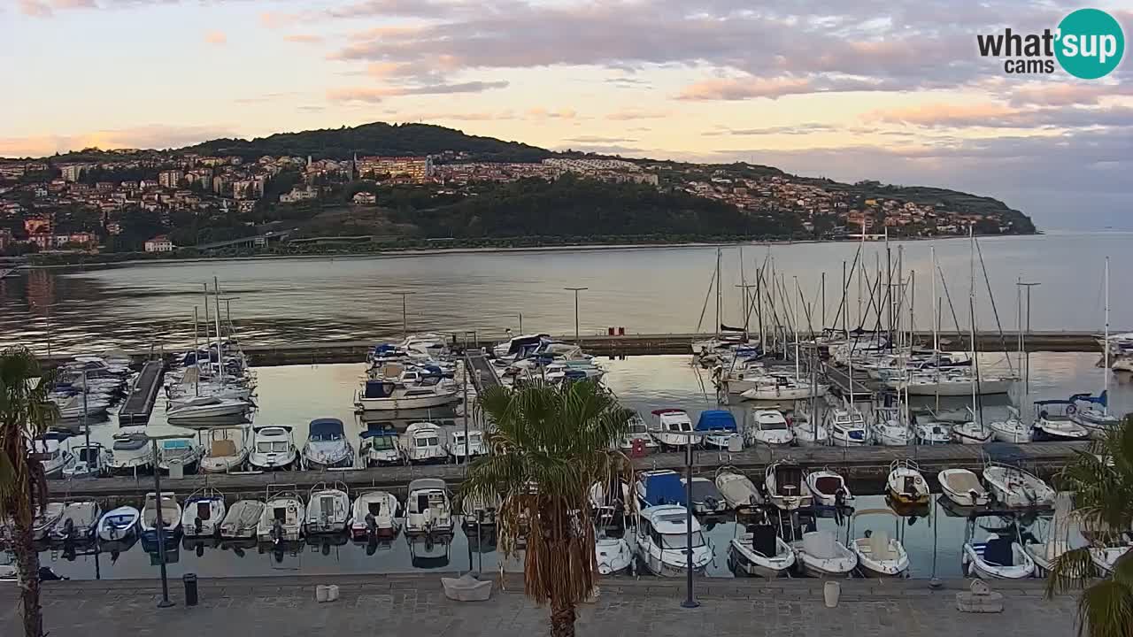Camera en vivo Koper – puerto deportivo y paseo marítimo desde el Hotel Grand Koper