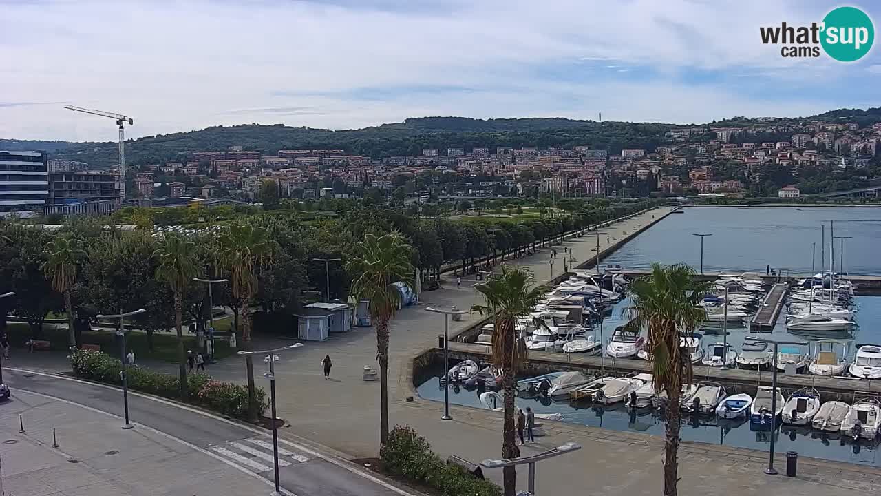 Spletna kamera Koper – Panorama na marino in promenado s Hotela Grand Koper
