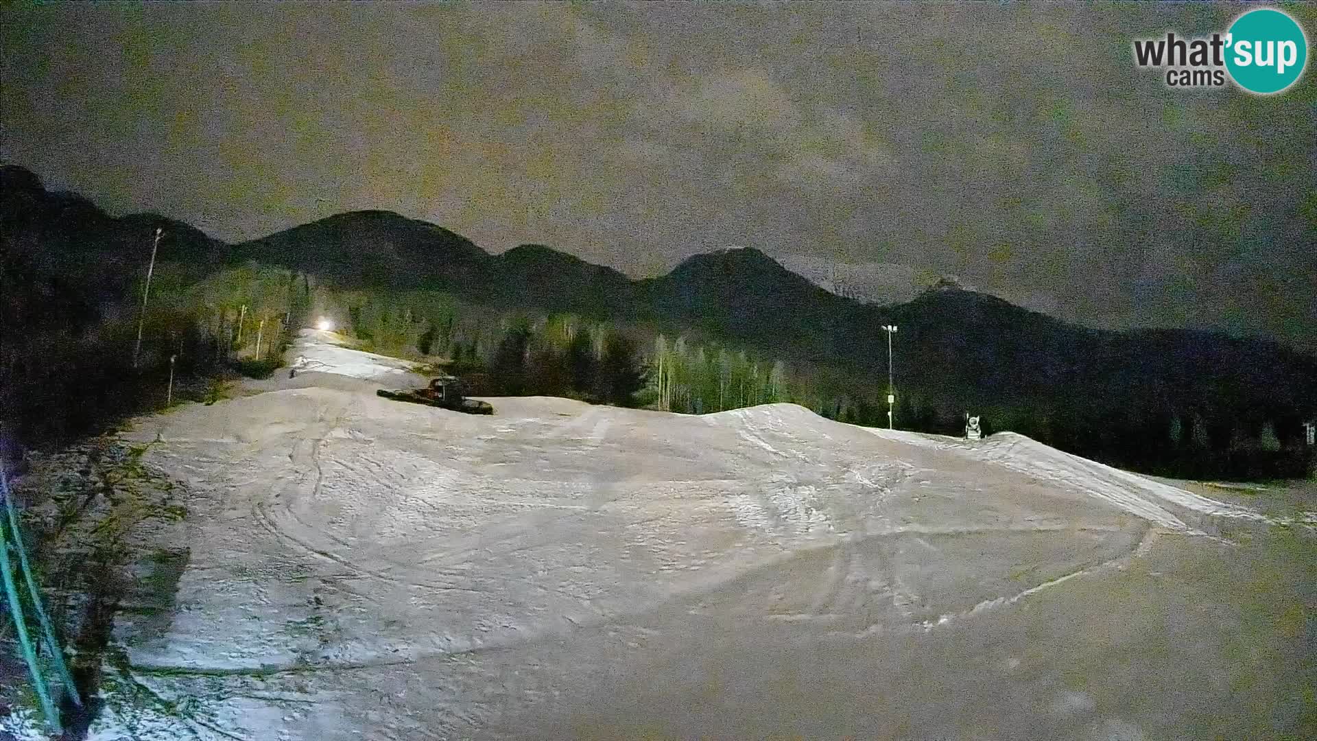 Spletna kamera Kozji Hrbet – Pogled v živo s smučišča v Bohinjski Bistrici