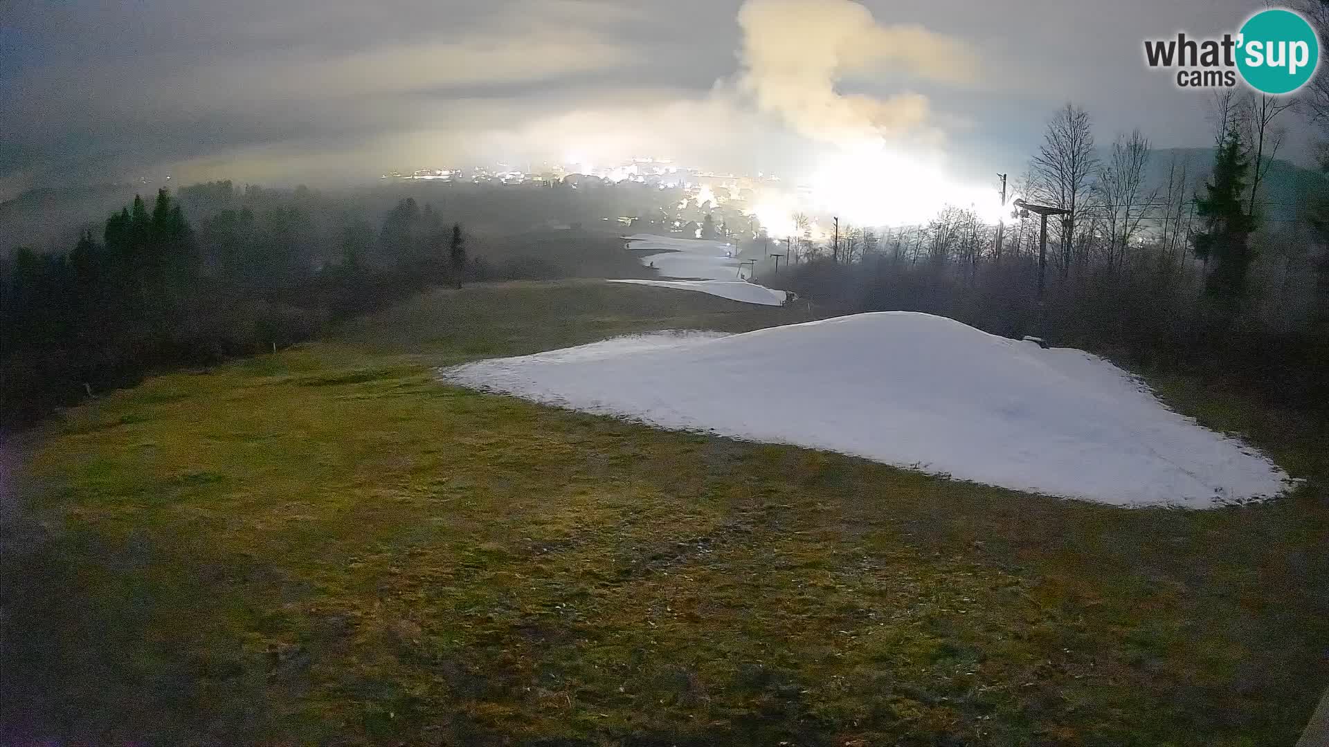 Kamera uživo Bohinjska Bistrica – Pogled u stvarnom vremenu sa skijališta Kozji Hrbet