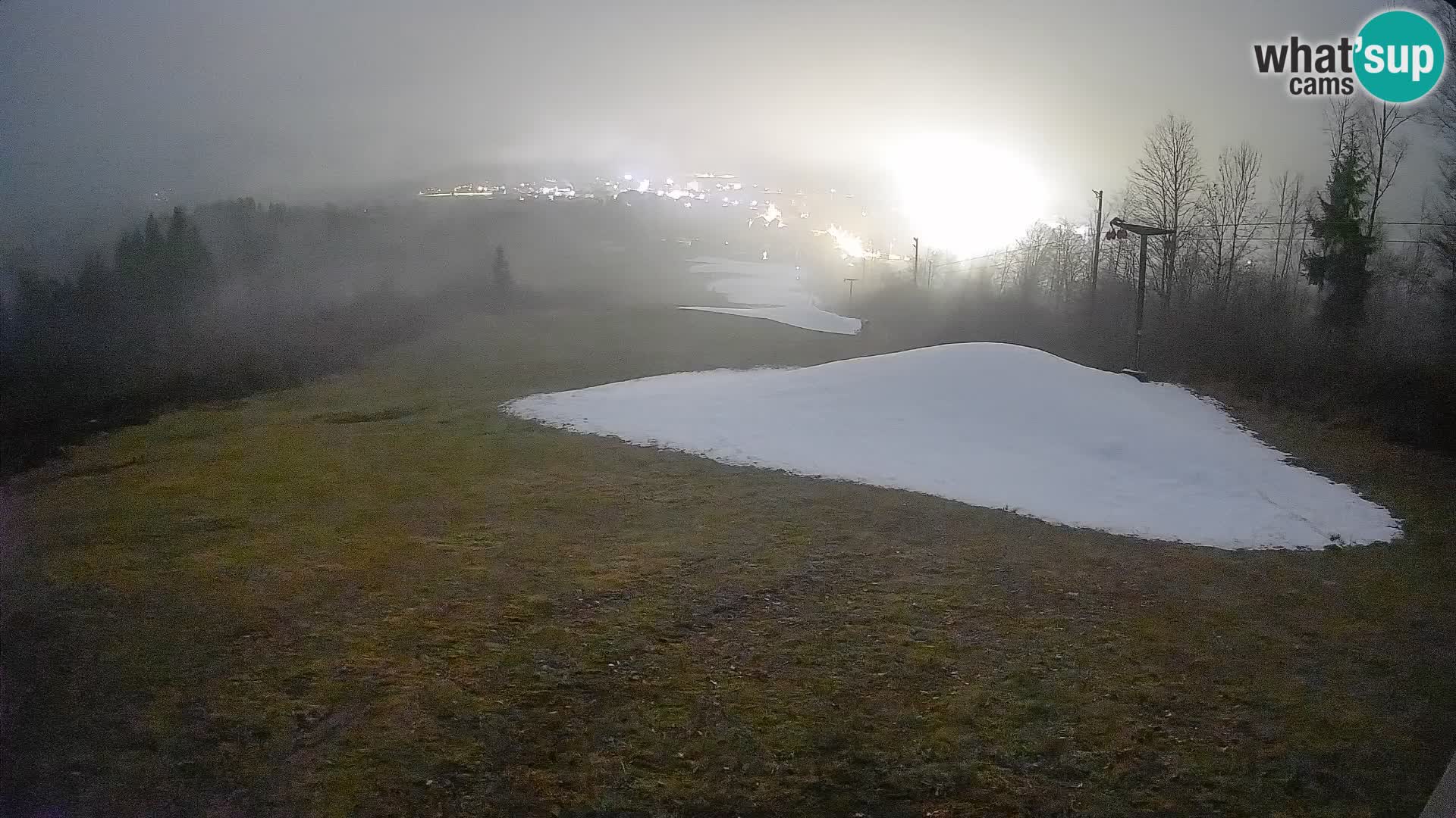 Kamera uživo Bohinjska Bistrica – Pogled u stvarnom vremenu sa skijališta Kozji Hrbet