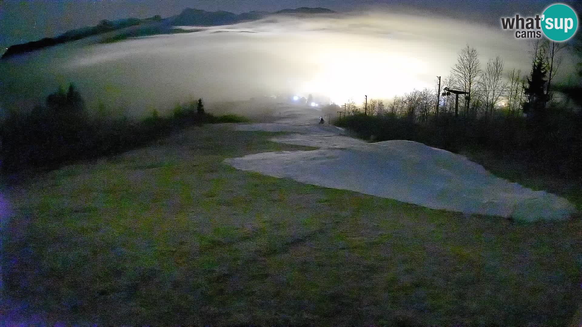 Kamera uživo Bohinjska Bistrica – Pogled u stvarnom vremenu sa skijališta Kozji Hrbet