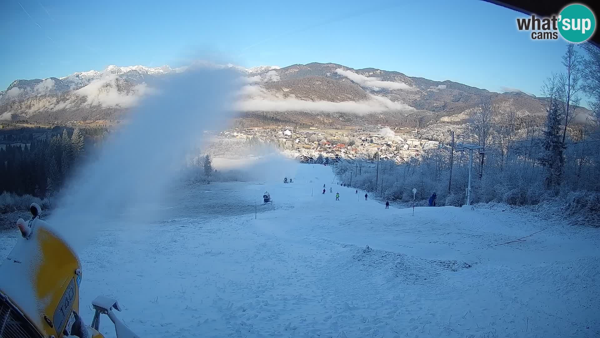 Spletna kamera Bohinjska Bistrica – Pogled v živo s smučišča Kozji Hrbet