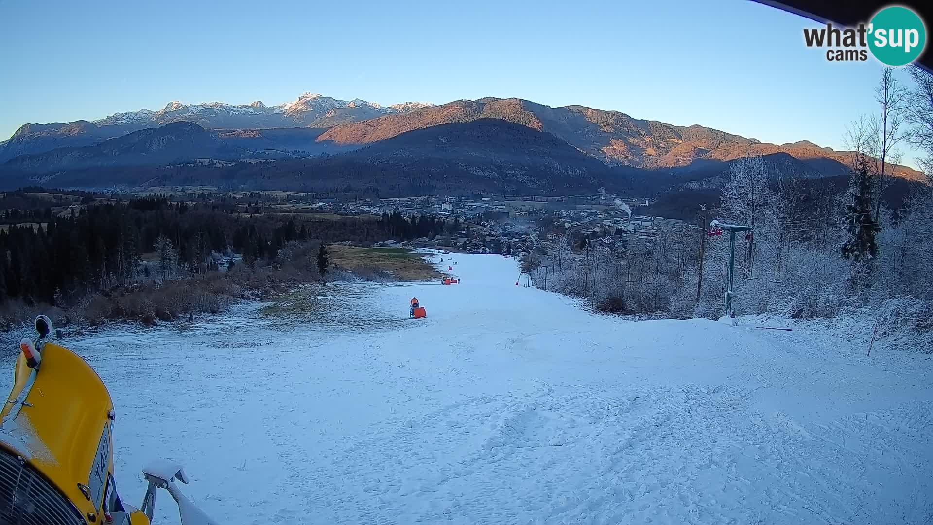 Kamera uživo Bohinjska Bistrica – Pogled u stvarnom vremenu sa skijališta Kozji Hrbet