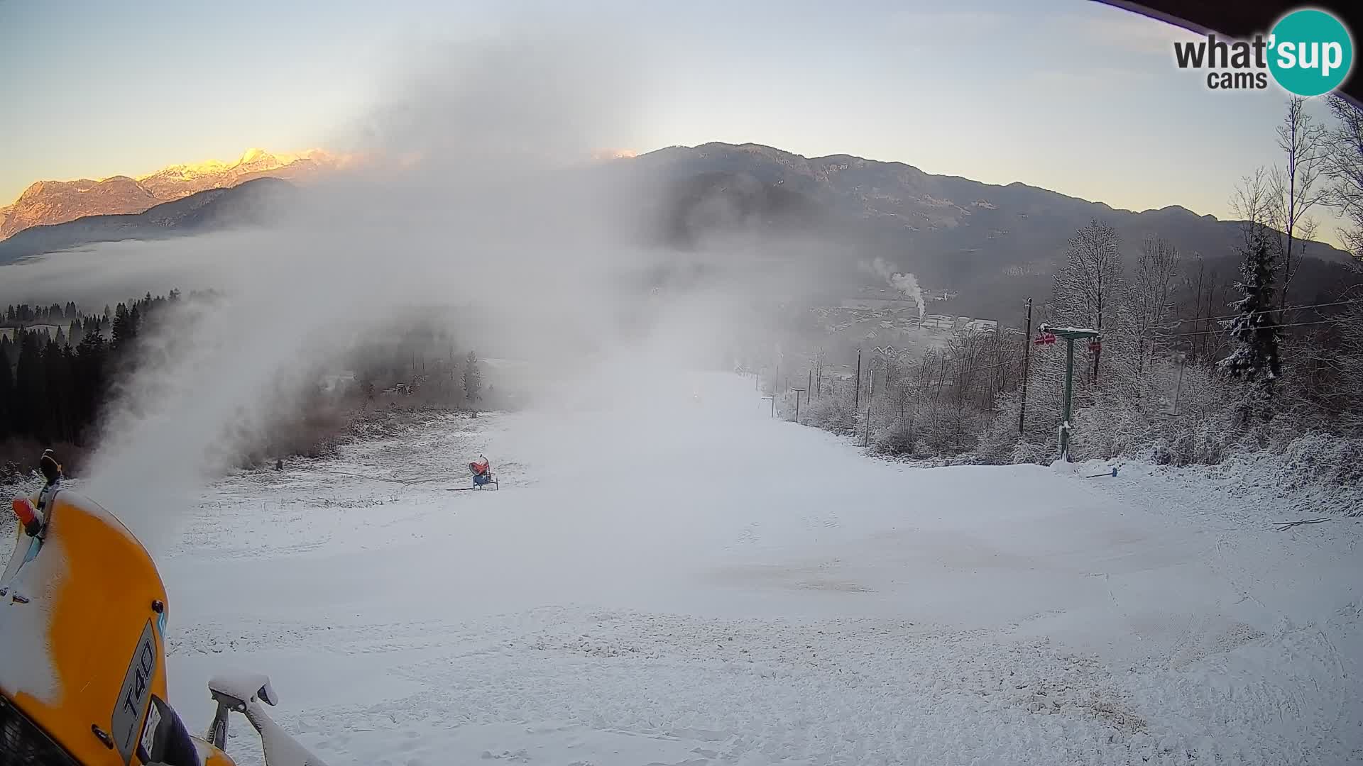 Spletna kamera Bohinjska Bistrica – Pogled v živo s smučišča Kozji Hrbet