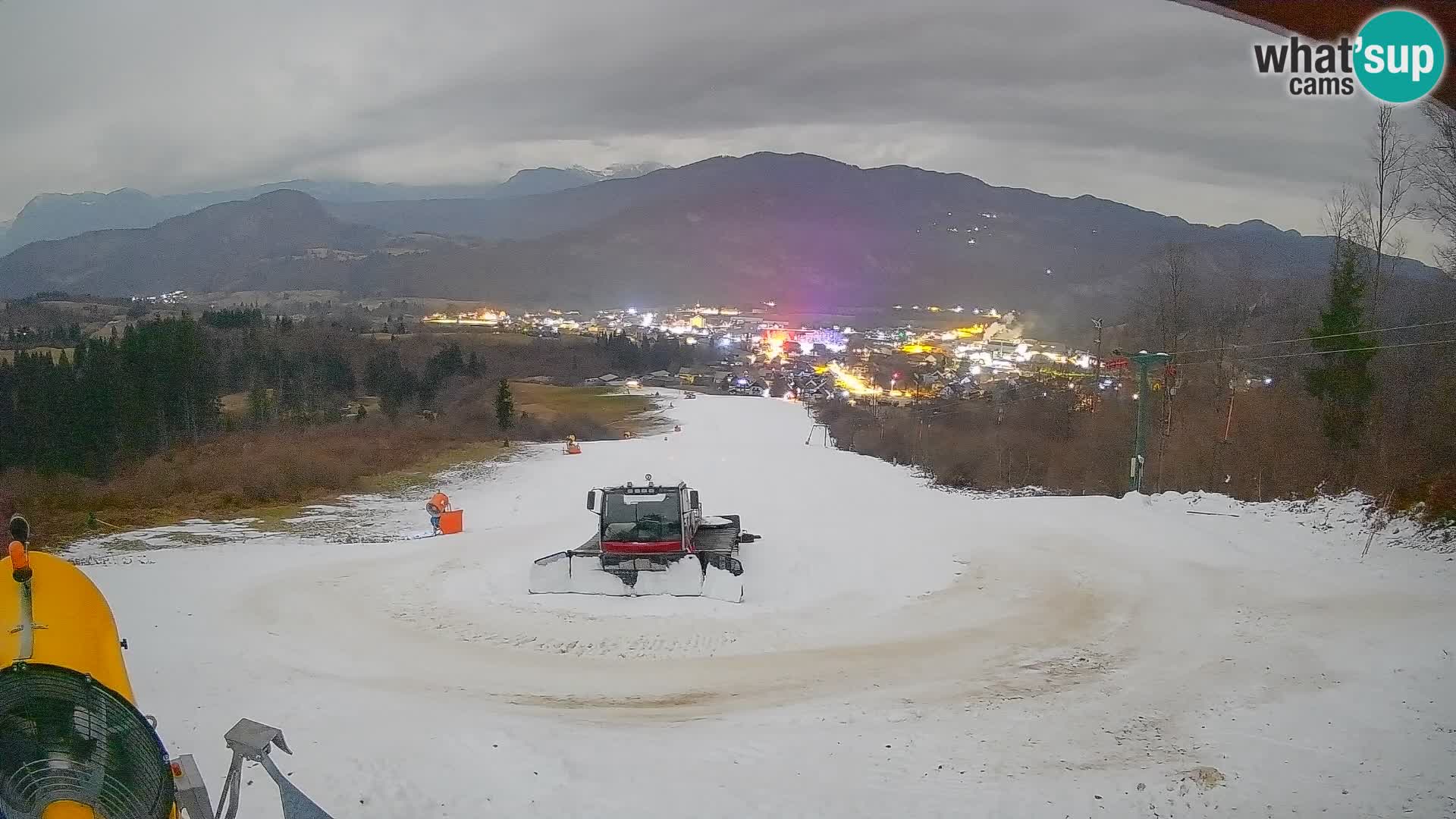 Spletna kamera Bohinjska Bistrica – Pogled v živo s smučišča Kozji Hrbet