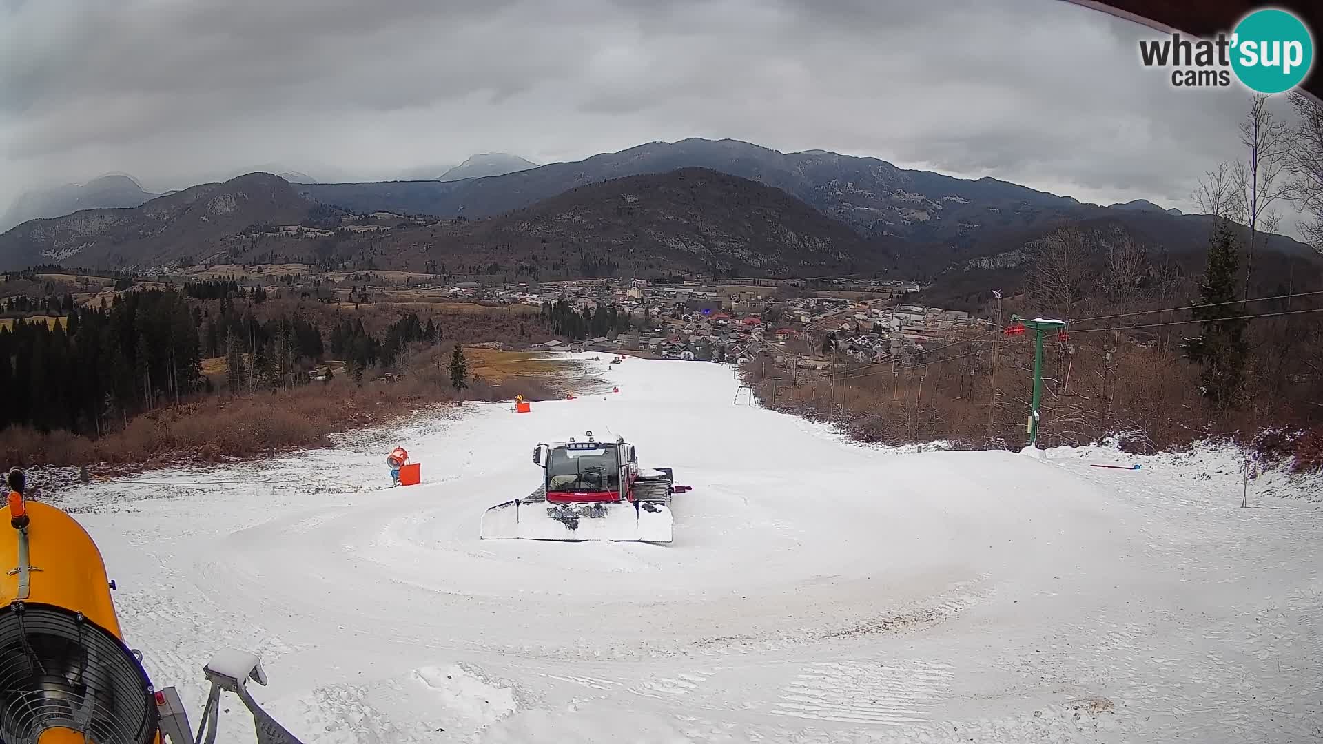 Kamera uživo Bohinjska Bistrica – Pogled u stvarnom vremenu sa skijališta Kozji Hrbet