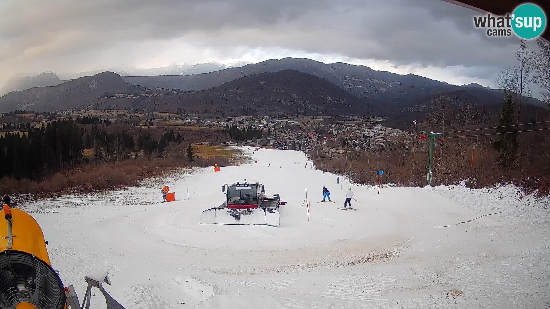 Kamera uživo Bohinjska Bistrica – Pogled u stvarnom vremenu sa skijališta Kozji Hrbet