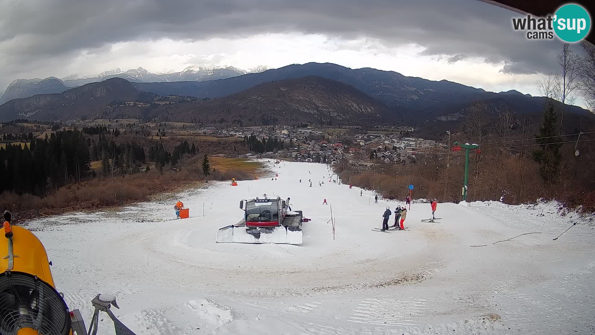 Kamera uživo Bohinjska Bistrica – Pogled u stvarnom vremenu sa skijališta Kozji Hrbet