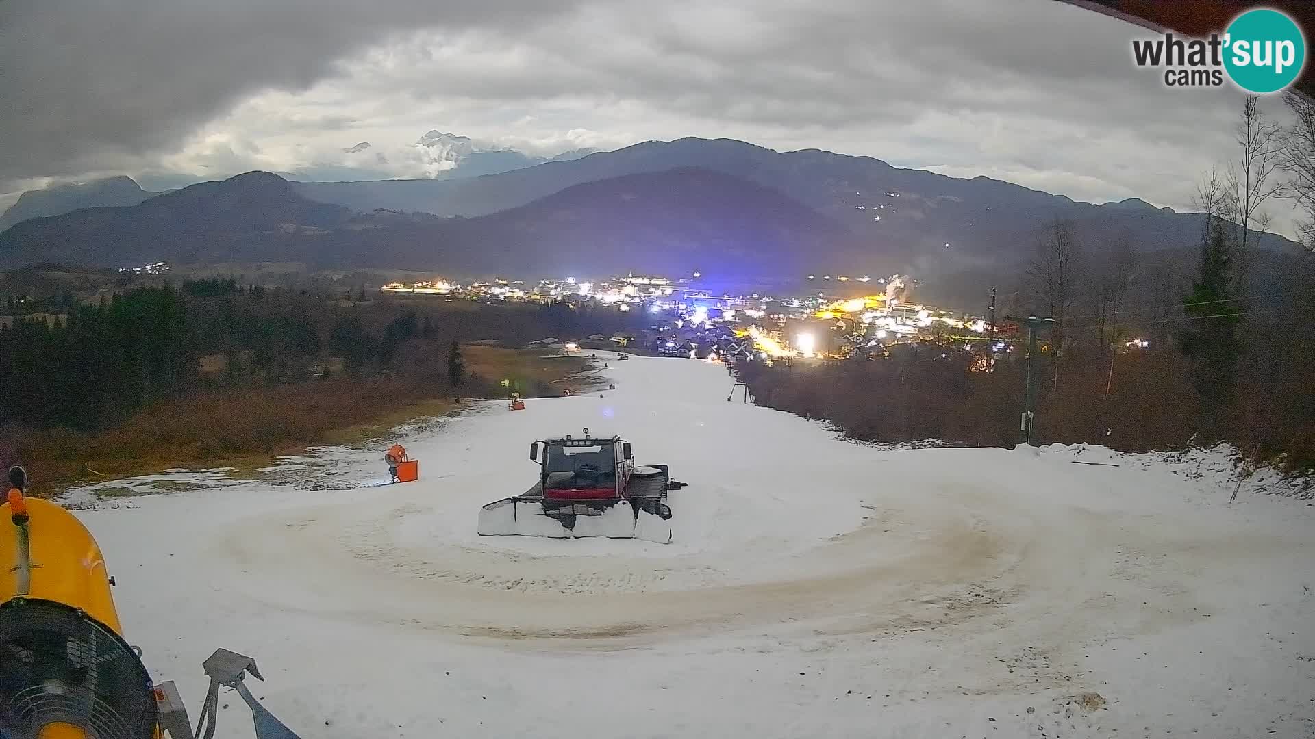 Kamera uživo Bohinjska Bistrica – Pogled u stvarnom vremenu sa skijališta Kozji Hrbet