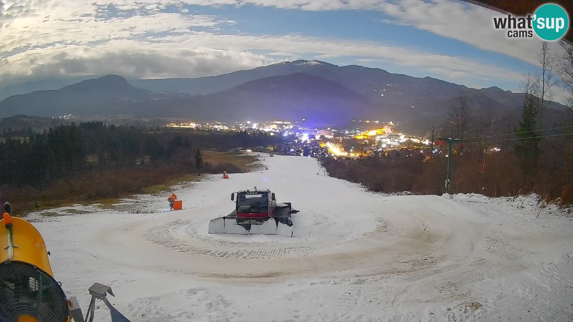 Spletna kamera Bohinjska Bistrica – Pogled v živo s smučišča Kozji Hrbet