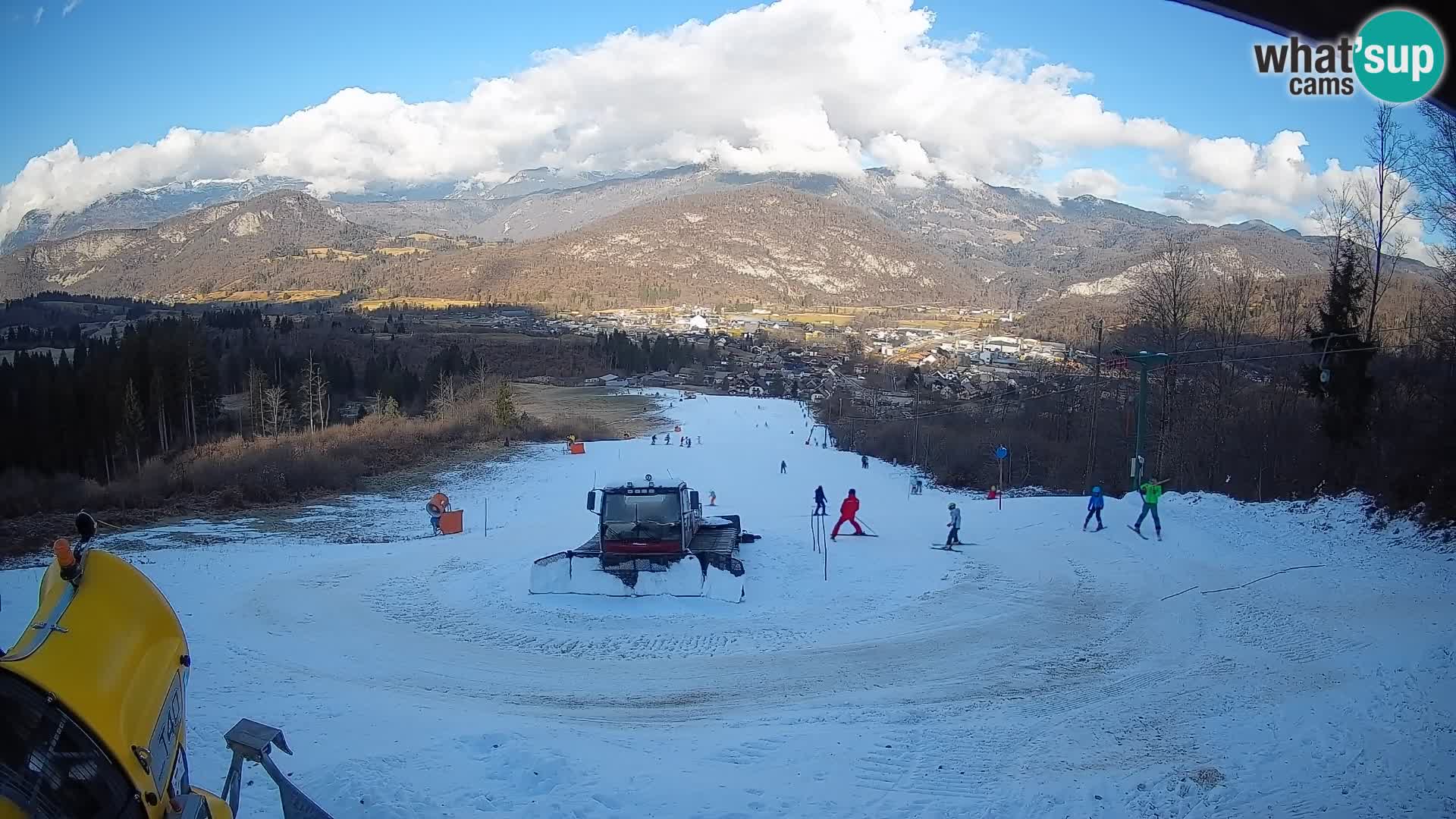 Kamera uživo Bohinjska Bistrica – Pogled u stvarnom vremenu sa skijališta Kozji Hrbet