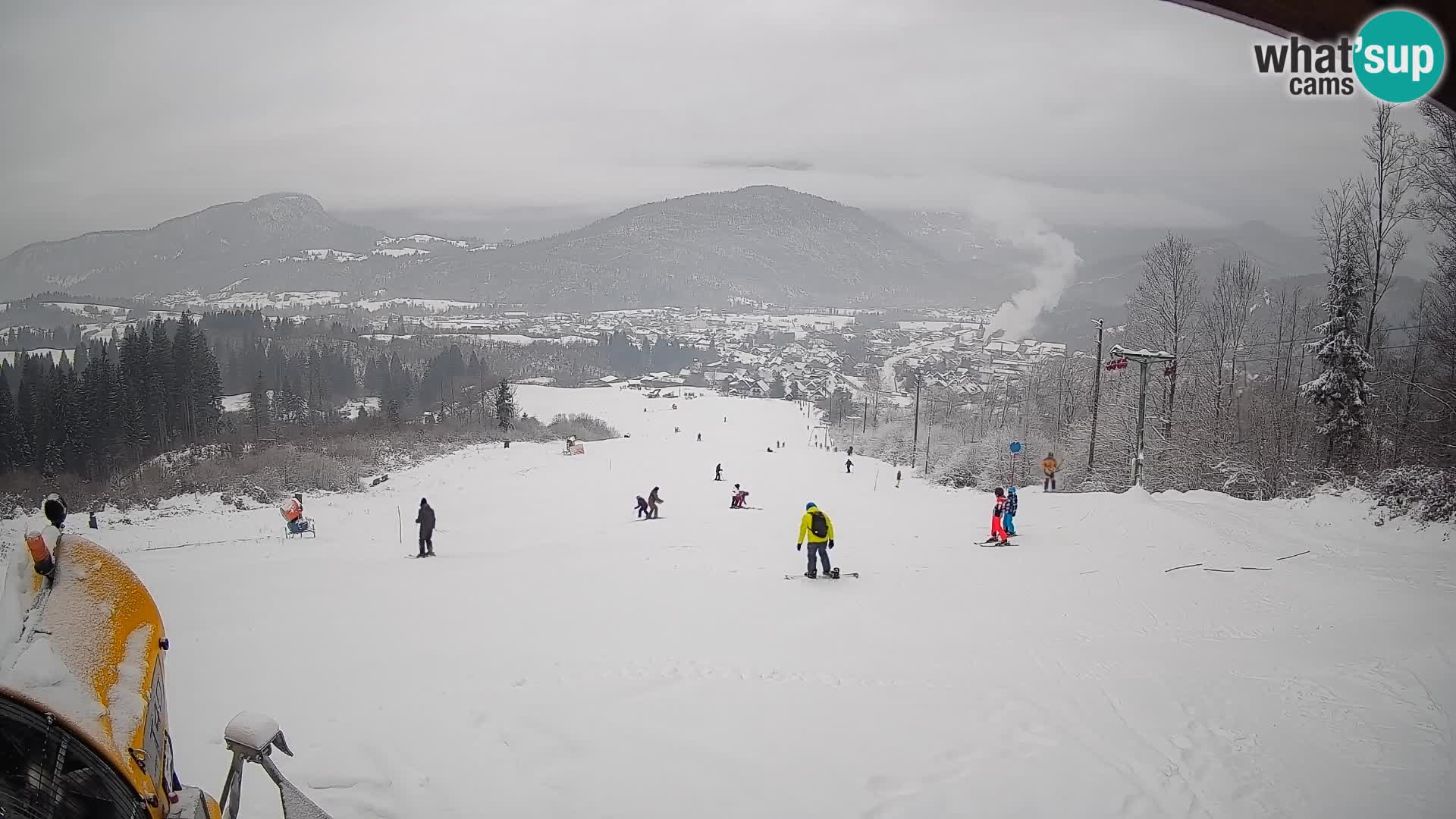 Kamera uživo Bohinjska Bistrica – Pogled u stvarnom vremenu sa skijališta Kozji Hrbet