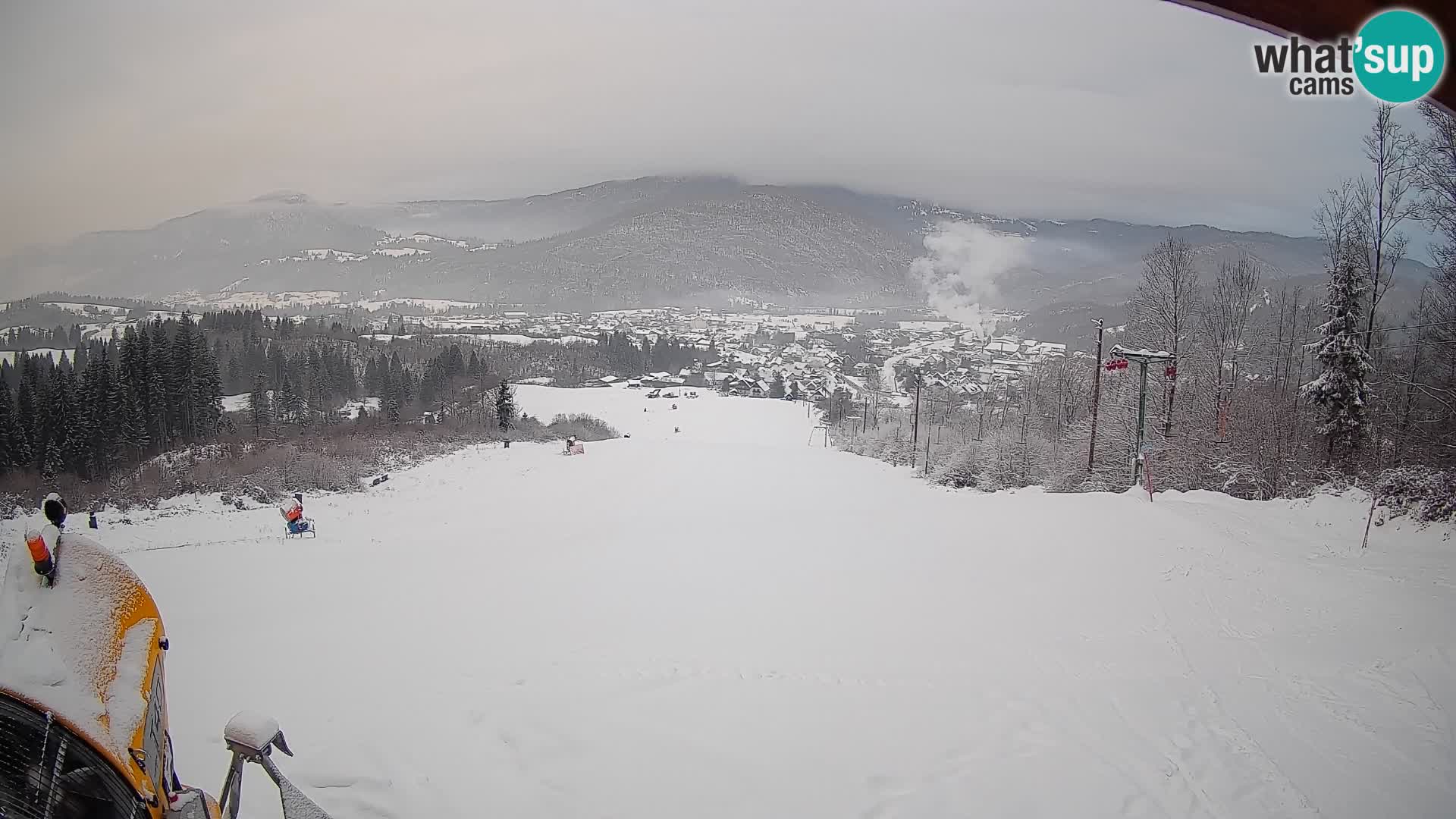 Kamera uživo Bohinjska Bistrica – Pogled u stvarnom vremenu sa skijališta Kozji Hrbet