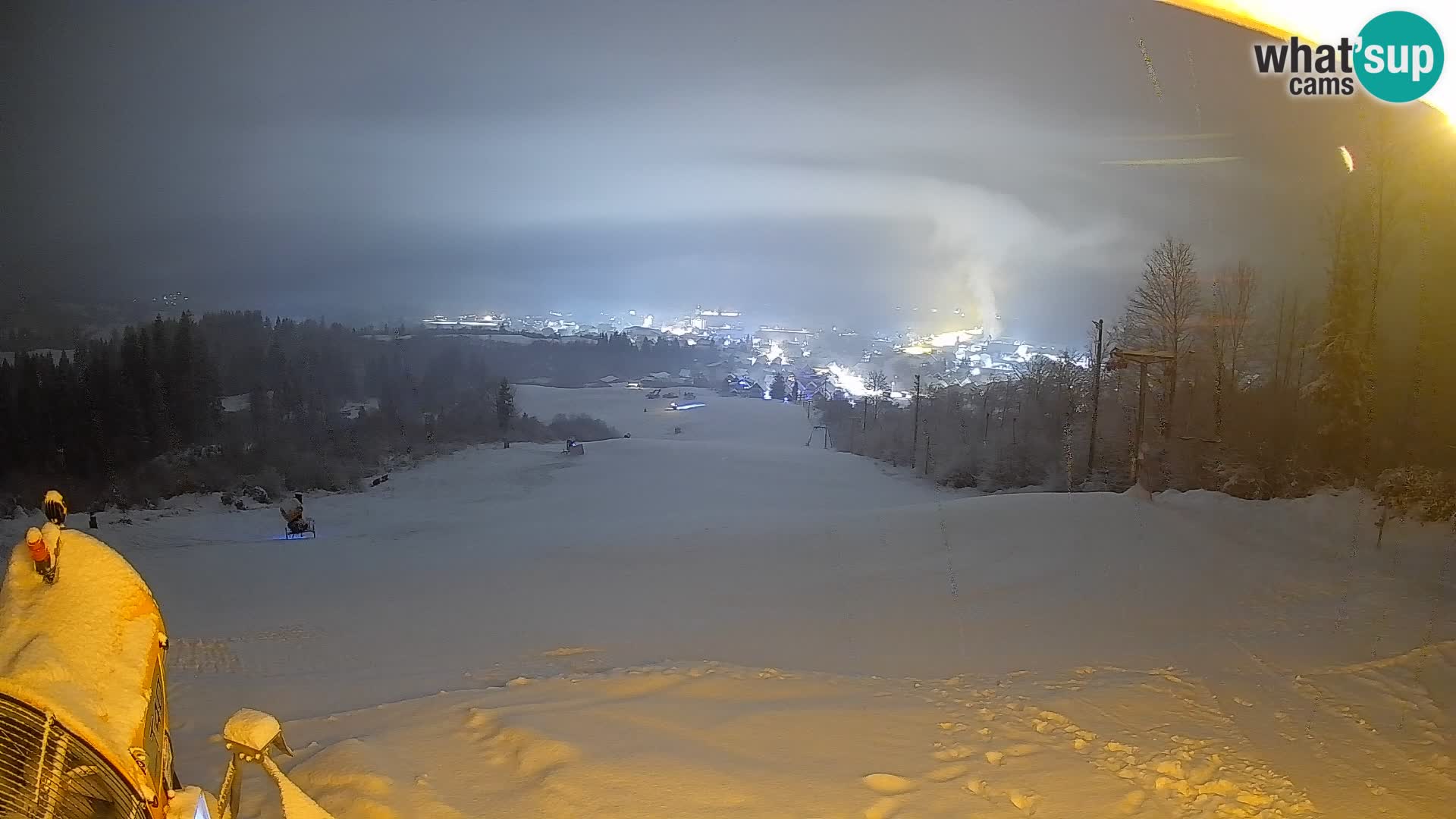Spletna kamera Bohinjska Bistrica – Pogled v živo s smučišča Kozji Hrbet